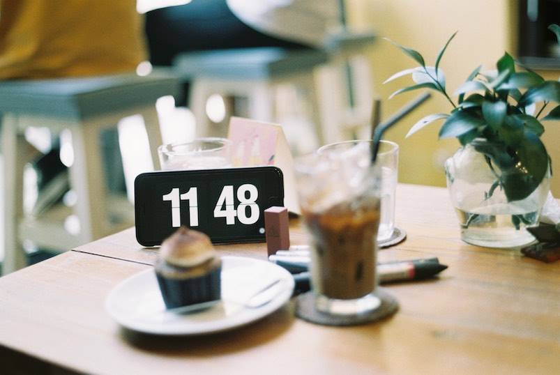 How long should you stay and work from a coffee shop